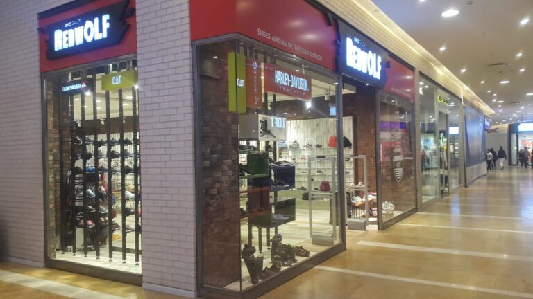 ayakkabi-magaza-dekorasyonu-redwolf-shoes-optimum-avm-gaziemir-11