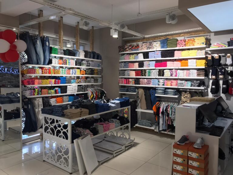 carsi-pazar-seckin-raf-Tekstil Giyim Dekorasyon ve Raf Sistemleri (5)