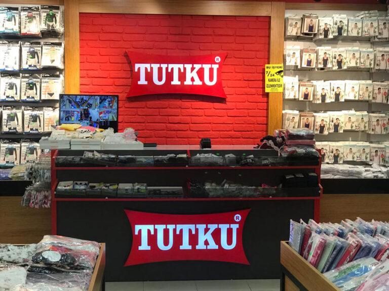 tutku-ic-giyim-magaza-dekorasyonu-26